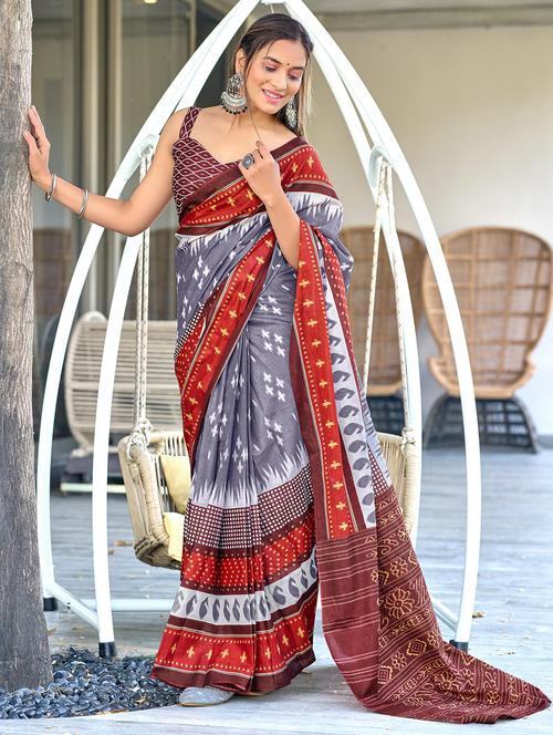 women printed casual wear saree with blouse - 21905341 -  Standard Image - 0