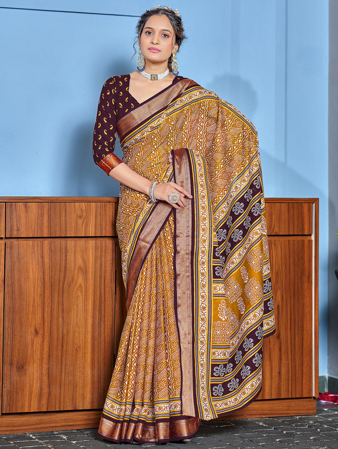 women printed casual wear saree with blouse - 21905355 - Zoom Image - 0