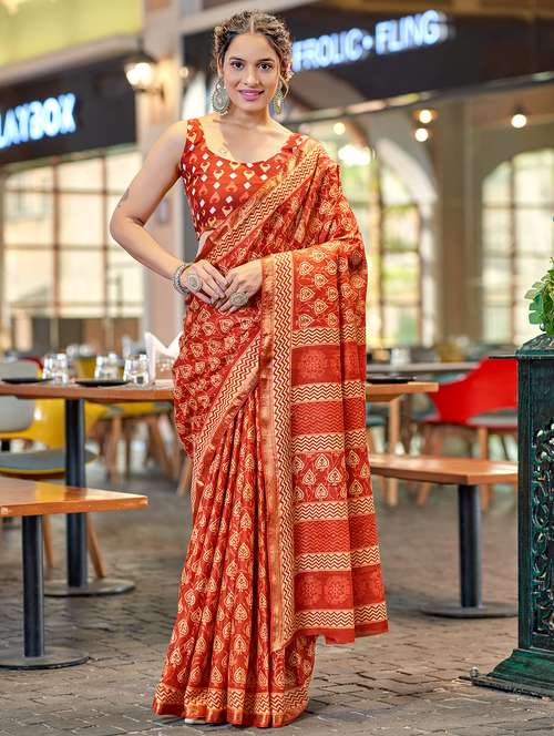 women printed casual wear saree with blouse - 21905393 -  Standard Image - 0