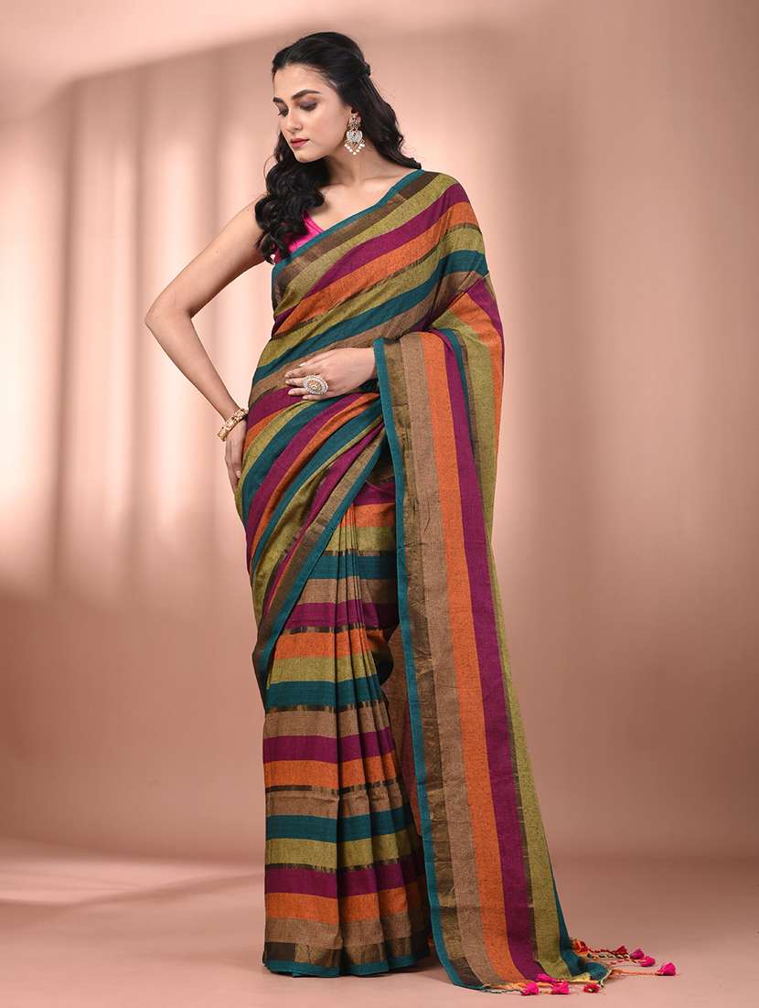 women striped handloom saree with blouse - 21905525 - Zoom Image - 0