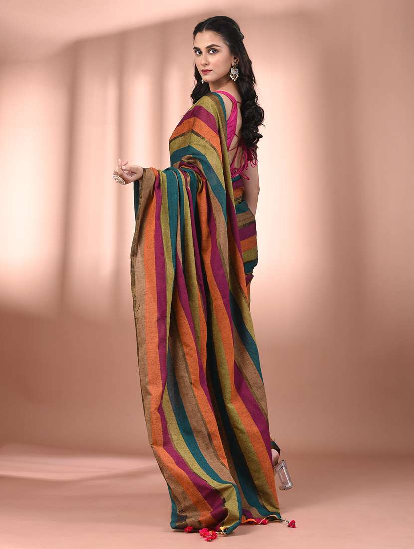 women striped handloom saree with blouse - 21905525 - Standard Image - 3