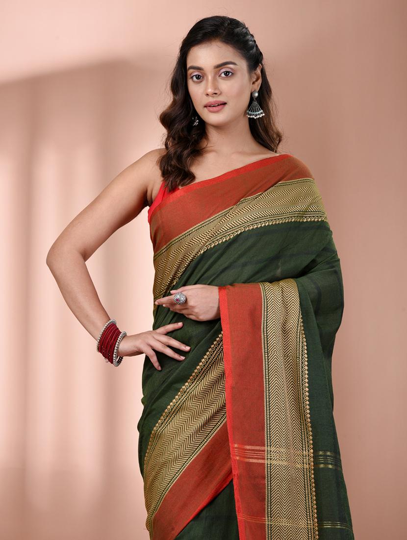 women striped handloom saree with blouse - 21905529 - Standard Image - 3