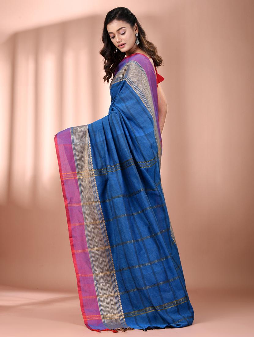 women striped handloom saree with blouse - 21905530 - Standard Image - 3
