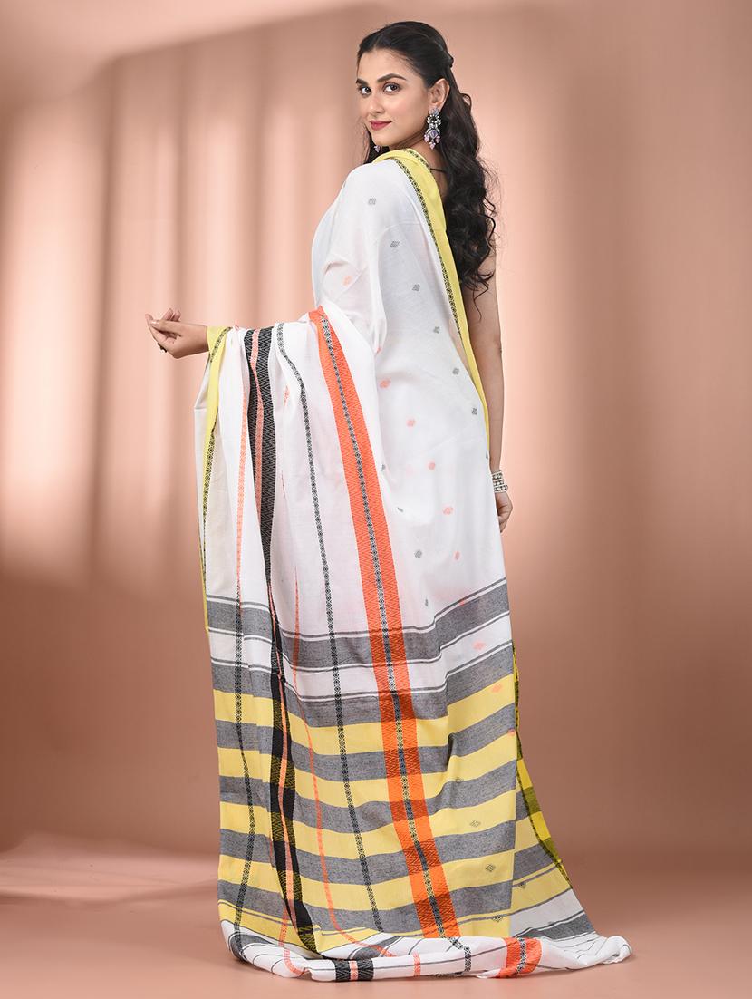 women white handloom saree with blouse - 21905537 - Standard Image - 3