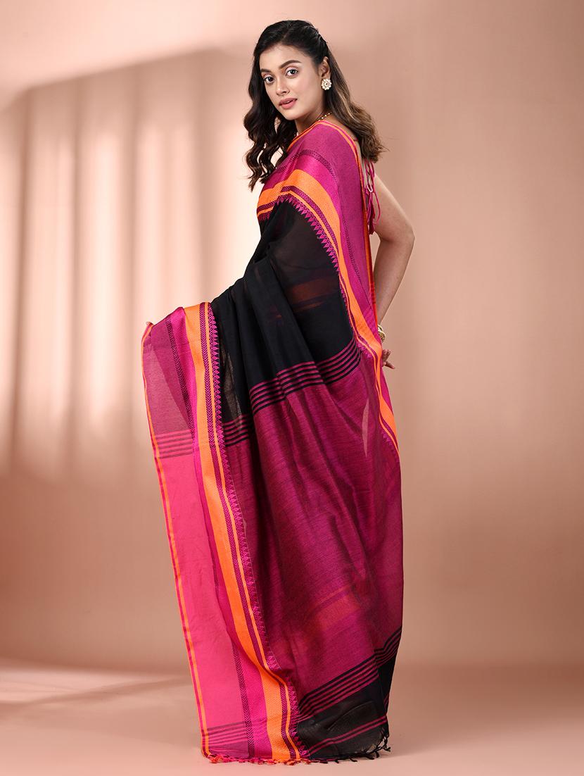 women black handloom saree with blouse - 21905544 - Standard Image - 3