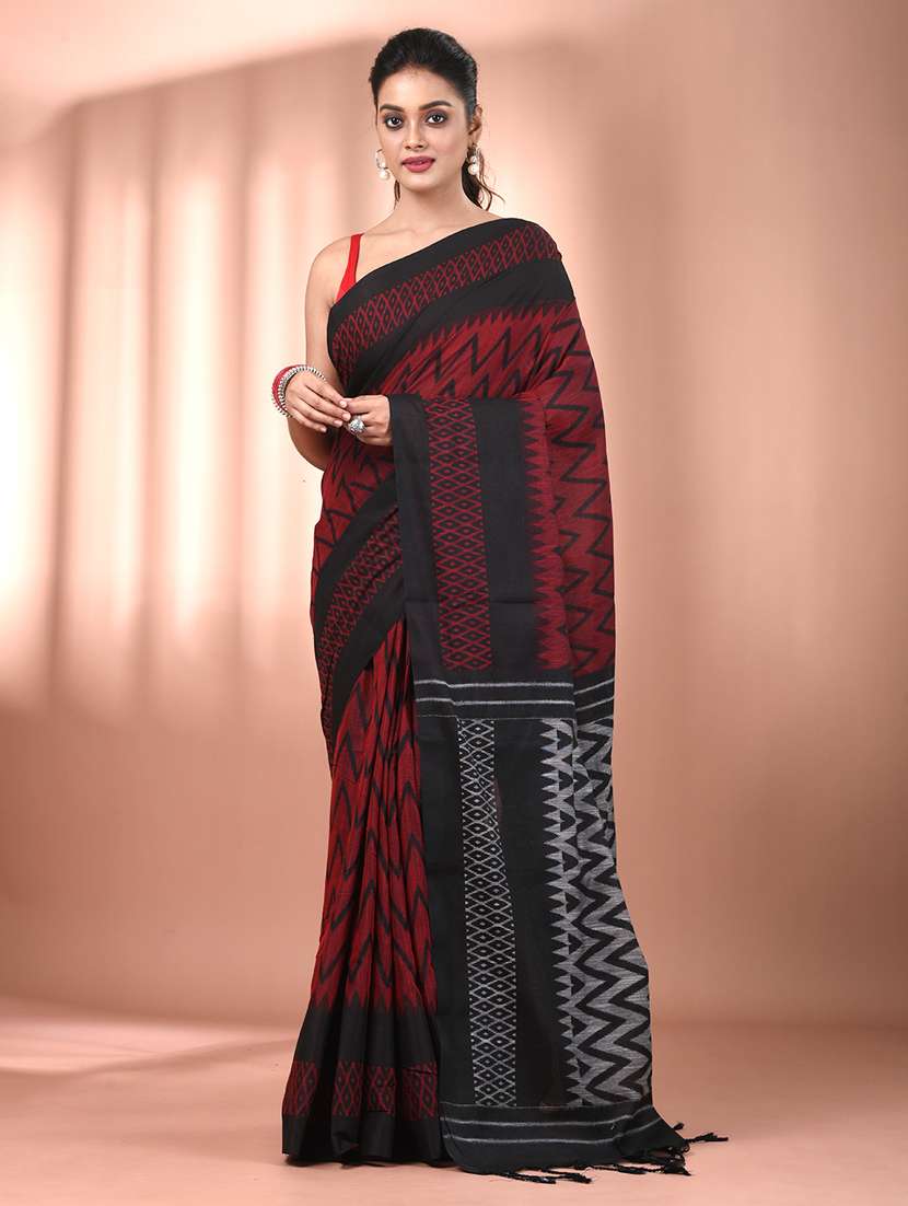 women chevron handloom saree with blouse - 21905549 - Zoom Image - 0