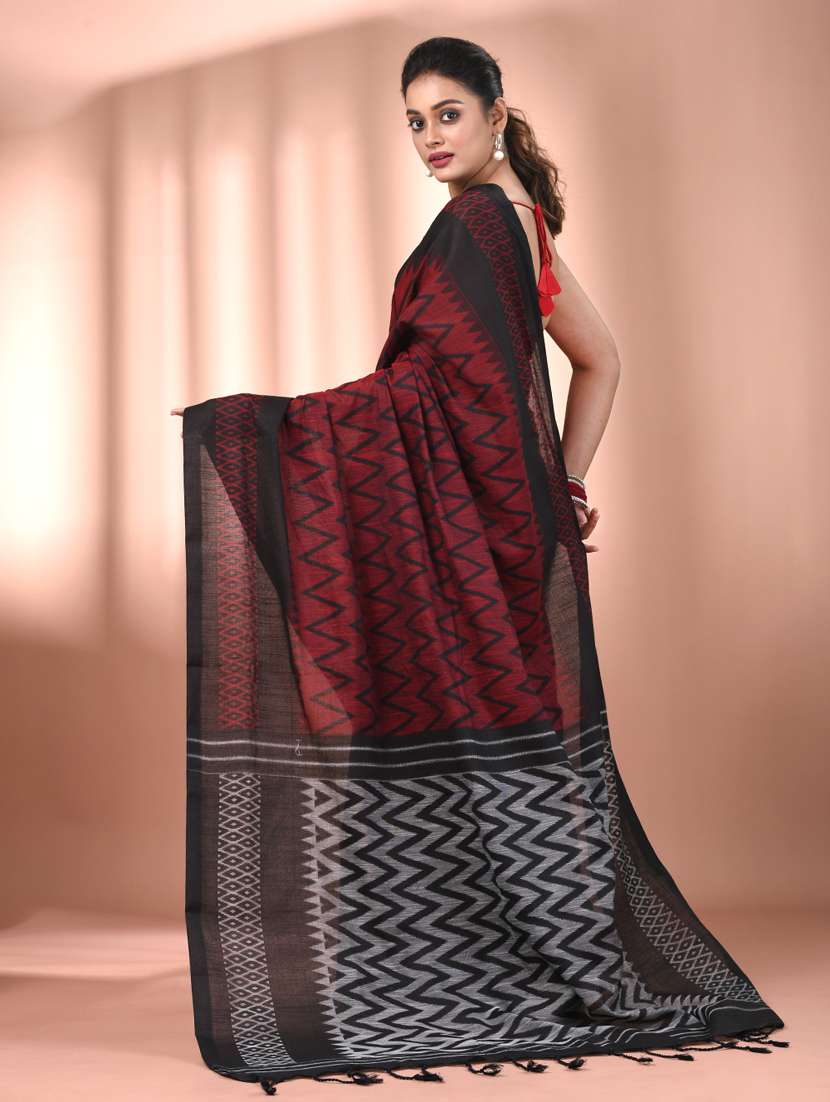 women chevron handloom saree with blouse - 21905549 - Standard Image - 3