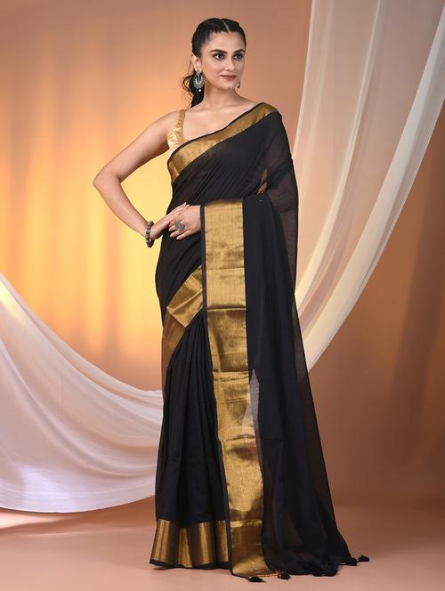 women solid with bordered handloom saree - 21905552 - Standard Image - 0