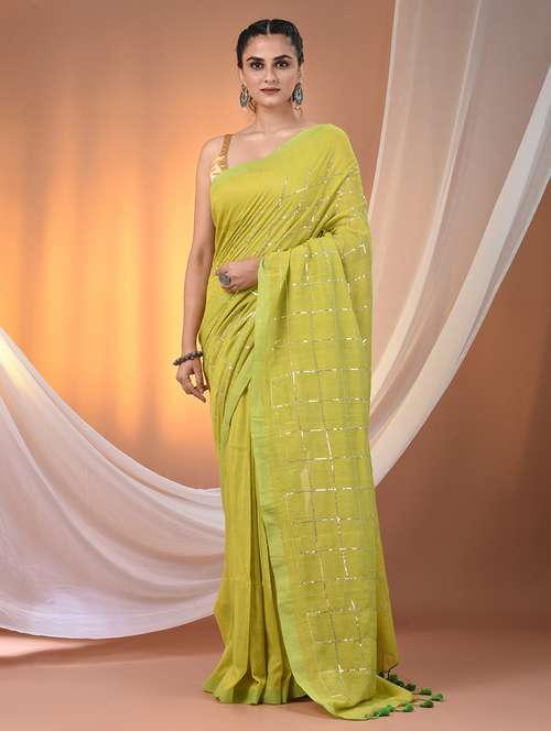women checkered handloom saree with blouse - 21905580 - Standard Image - 0