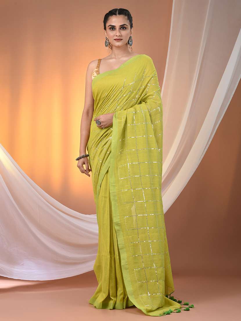 women checkered handloom saree with blouse