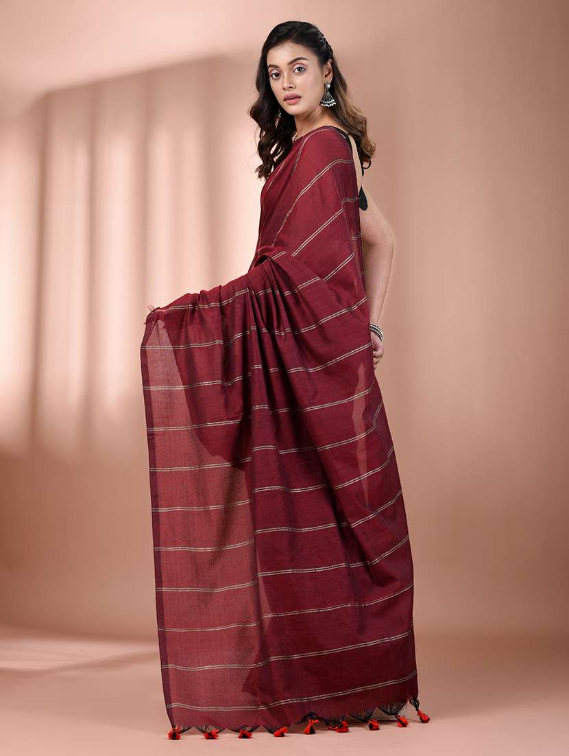 women striped handloom saree with blouse - 21905592 -  Standard Image - 3
