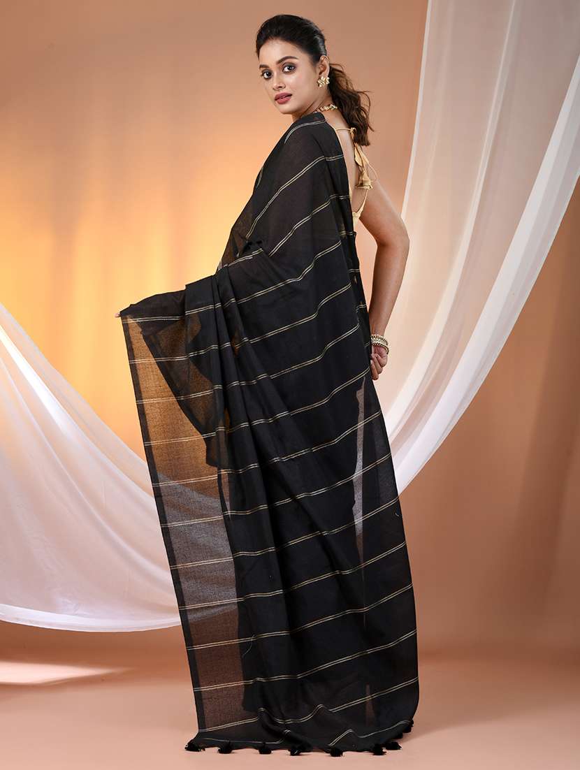 women striped handloom saree with blouse - 21905596 - Standard Image - 3