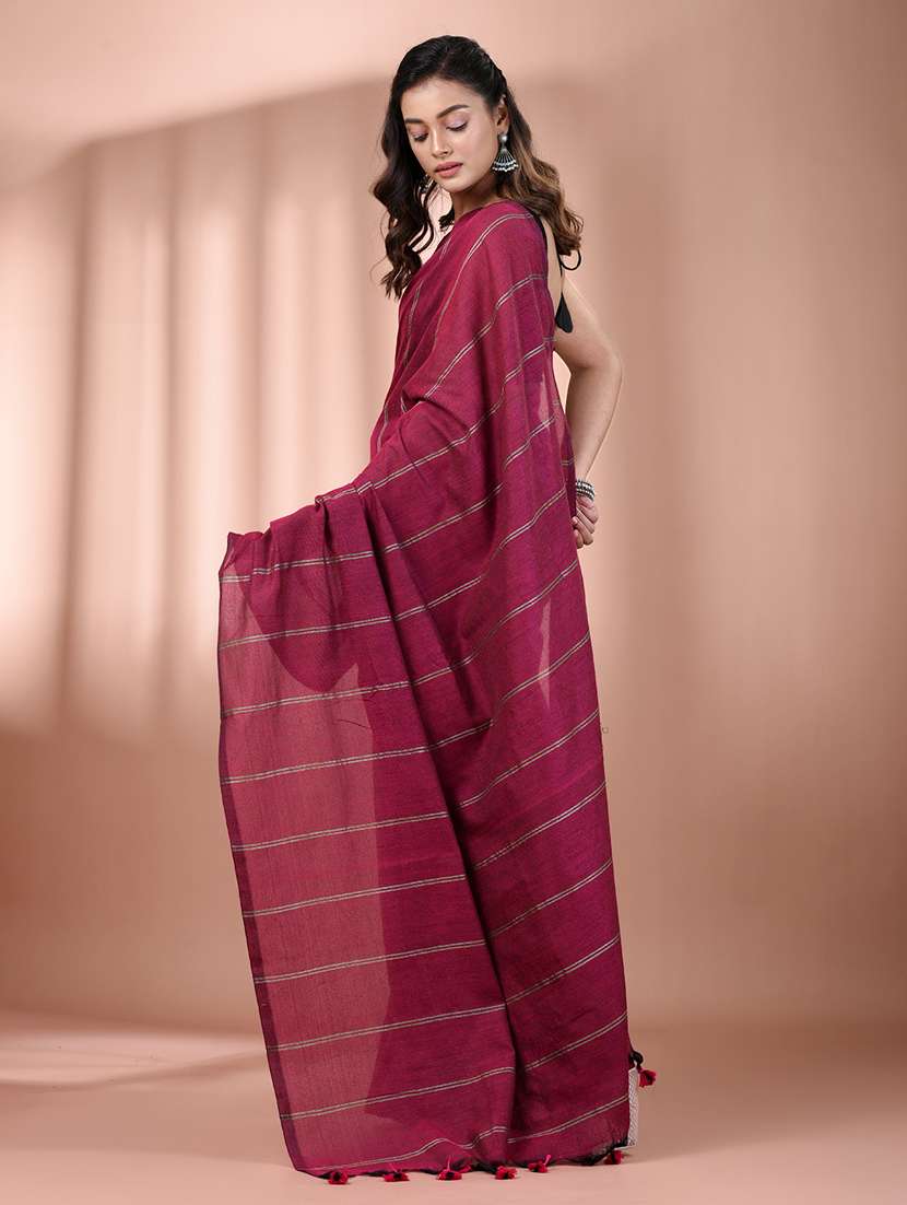 women striped handloom saree with blouse - 21905603 -  Standard Image - 3