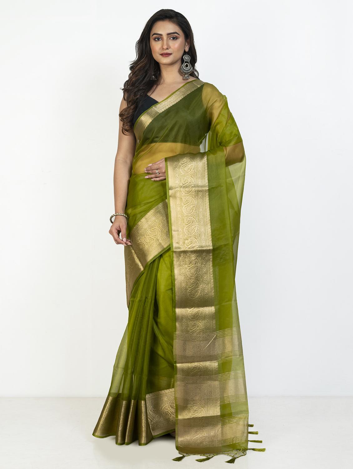 women solid with golden bordered saree with blouse - 21905677 - Zoom Image - 0