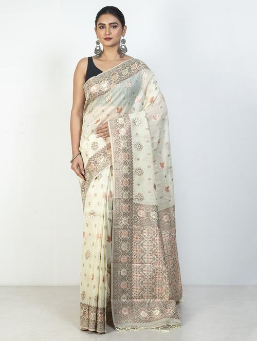women self design handloom saree with blouse - 21905685 - Standard Image - 0