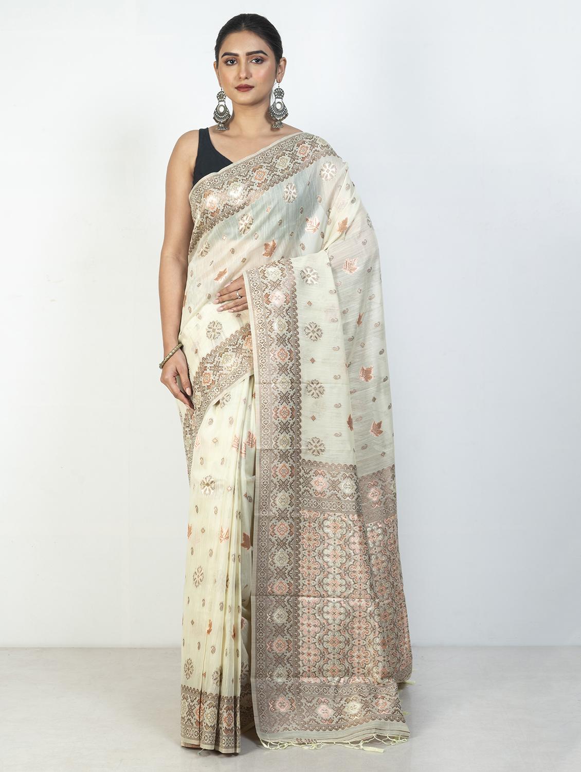 women self design handloom saree with blouse - 21905685 - Zoom Image - 0