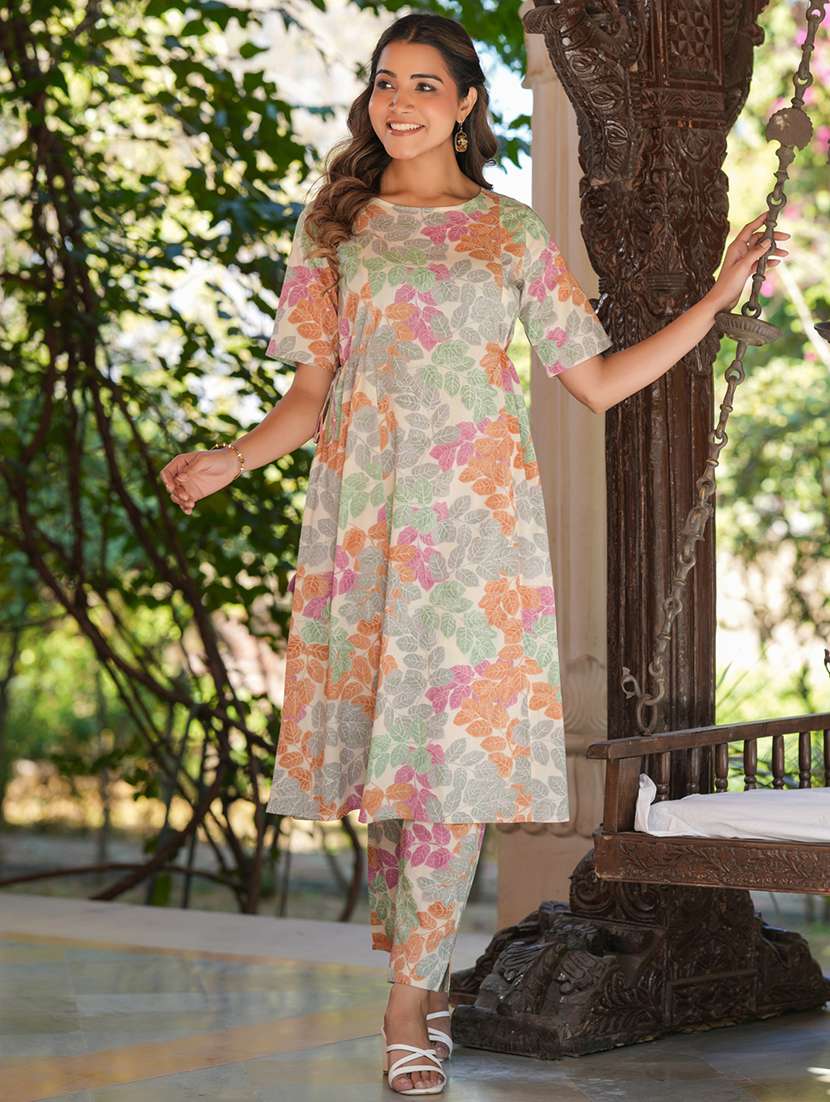 women floral printed kurta pant set - 21906157 -  Zoom Image - 0