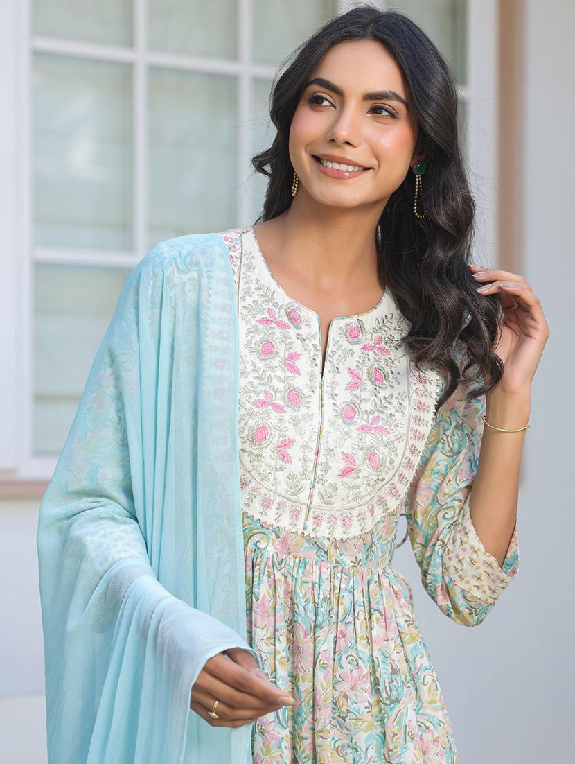 women three quarter sleeve kurta pant with dupatta set - 21906159 - Standard Image - 3