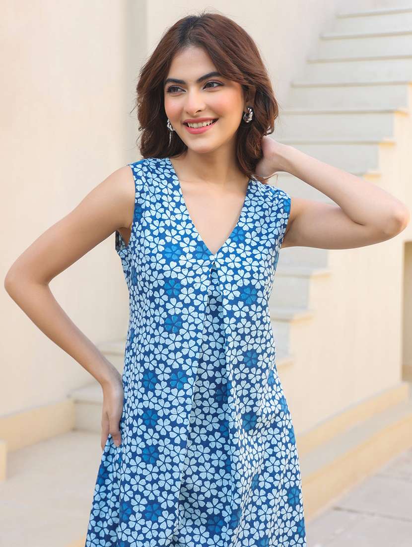 women blue floral printed kurta pant set - 21906166 -  Standard Image - 3