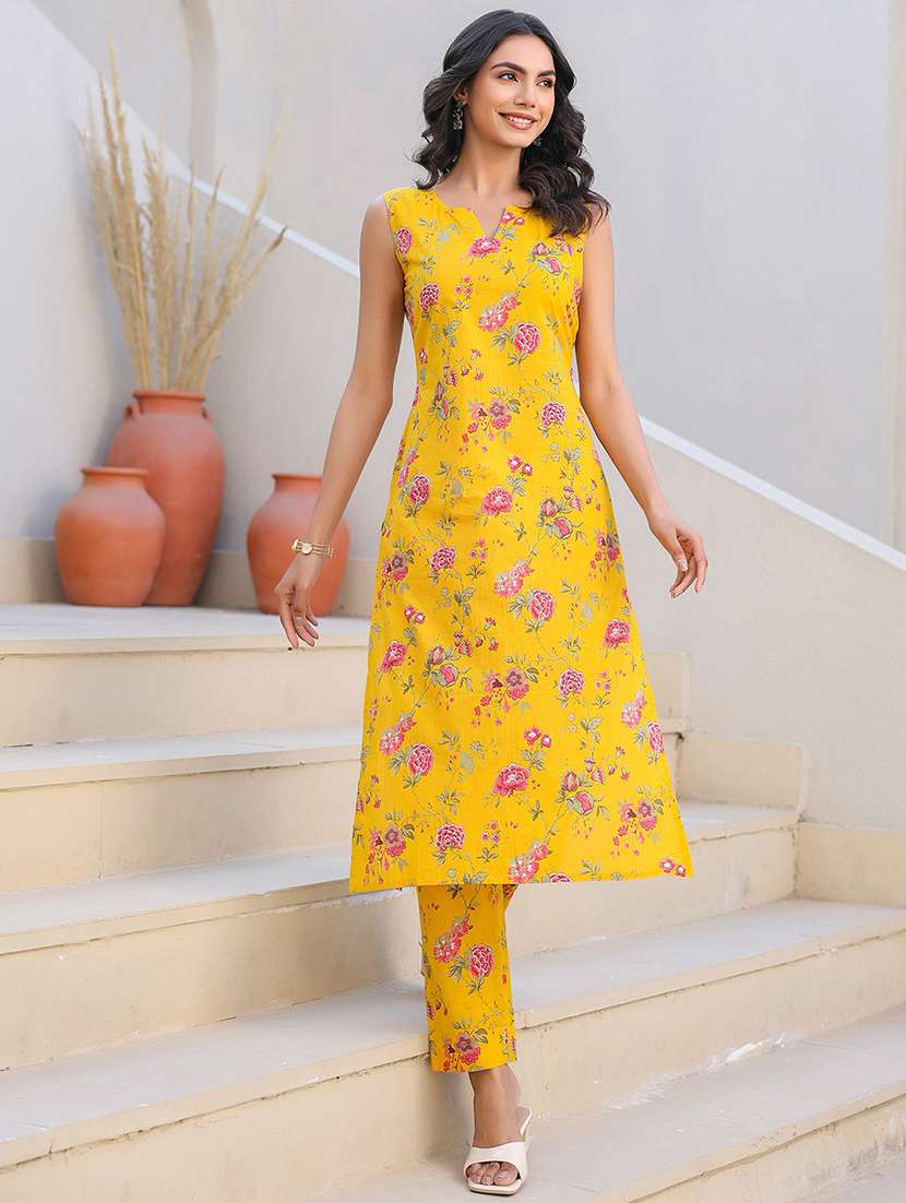 women yellow floral printed kurta pant set - 21906176 - Zoom Image - 0