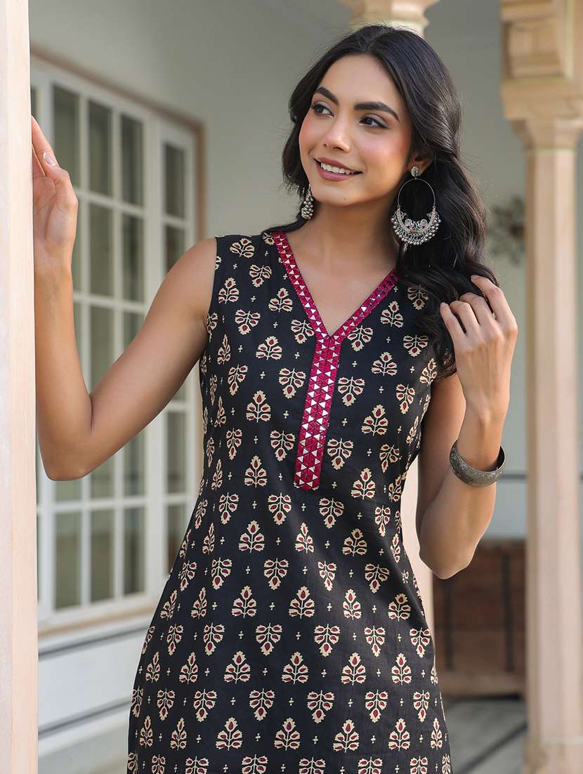 women black sleeveless kurta palazzo set - 21906180 - Standard Image - 3