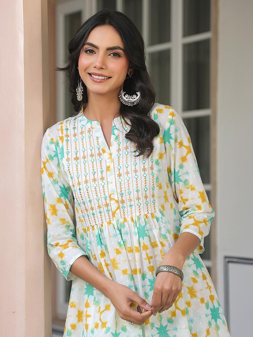 women three quarter sleeve kurta palazzo set - 21906189 - Standard Image - 3