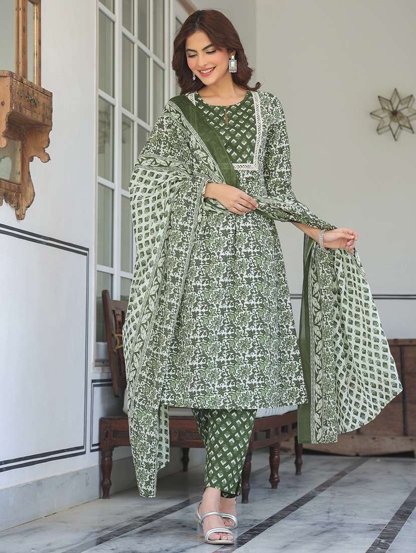 women three quarter sleeve kurta pant with dupatta set - 21906191 -  Zoom Image - 0