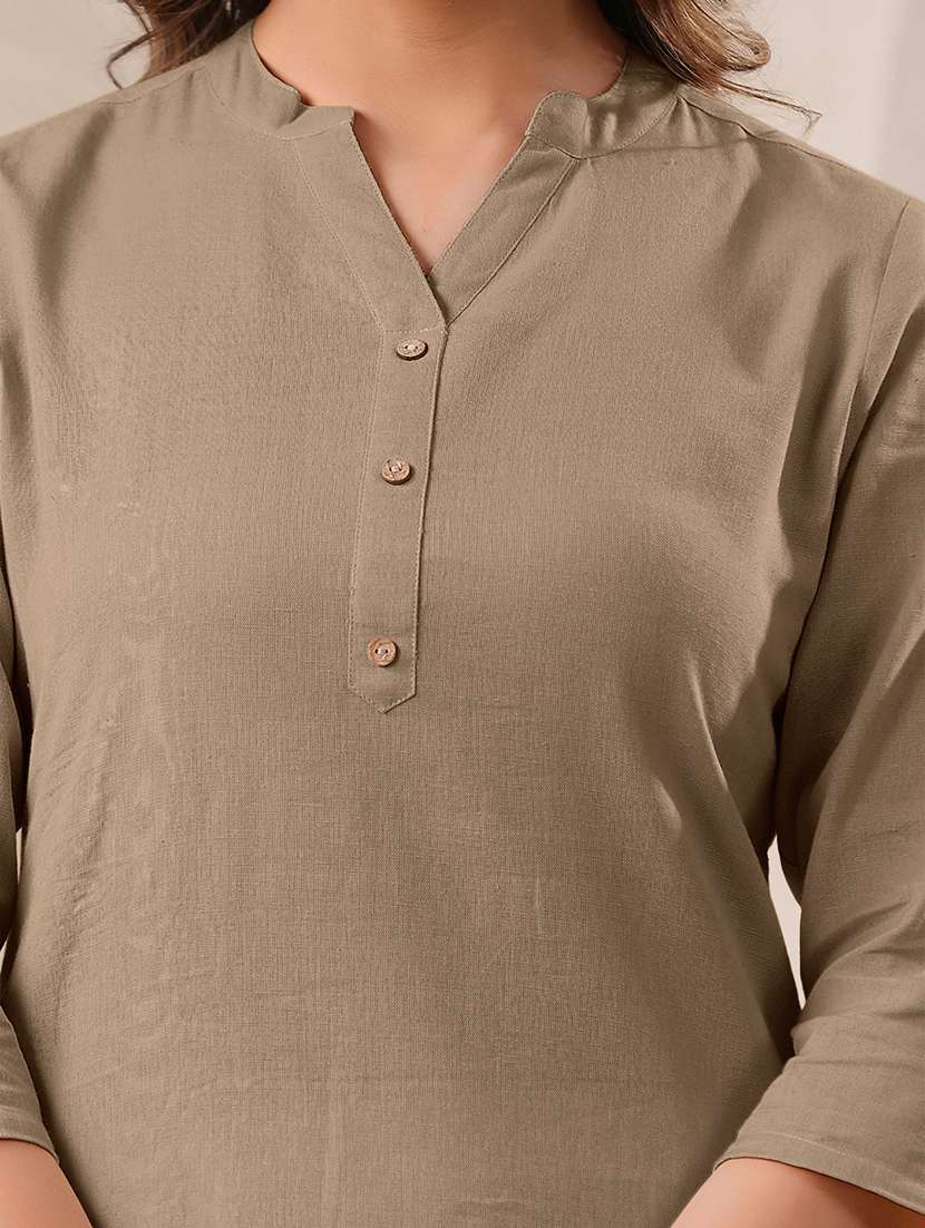 women solid three quarter sleeve straight kurta - 21906208 - Standard Image - 5