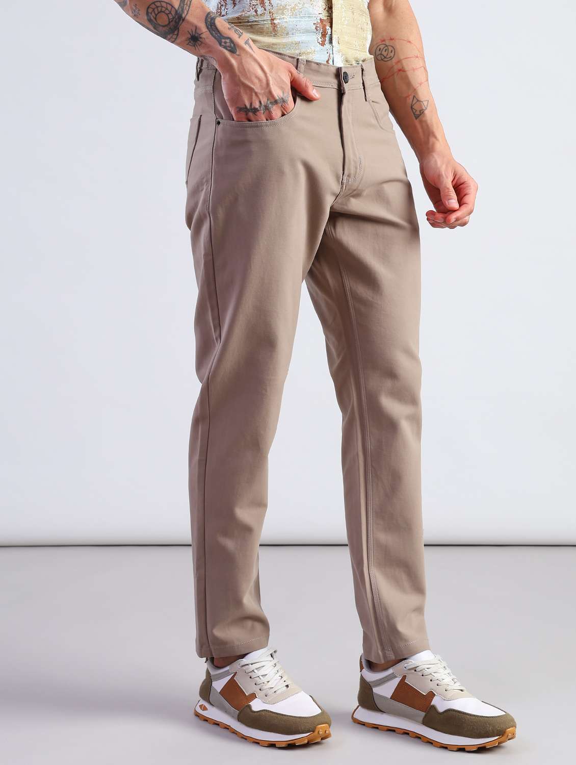 men solid mid rise chinos casual trouser - 21906413 - Standard Image - 3