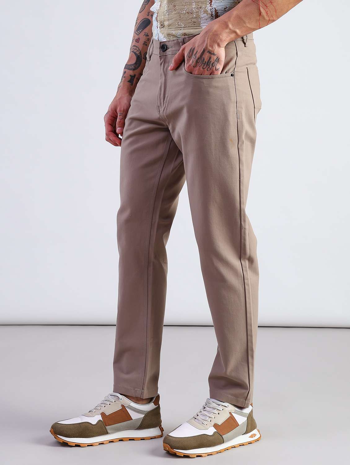 men solid mid rise chinos casual trouser - 21906413 - Standard Image - 5