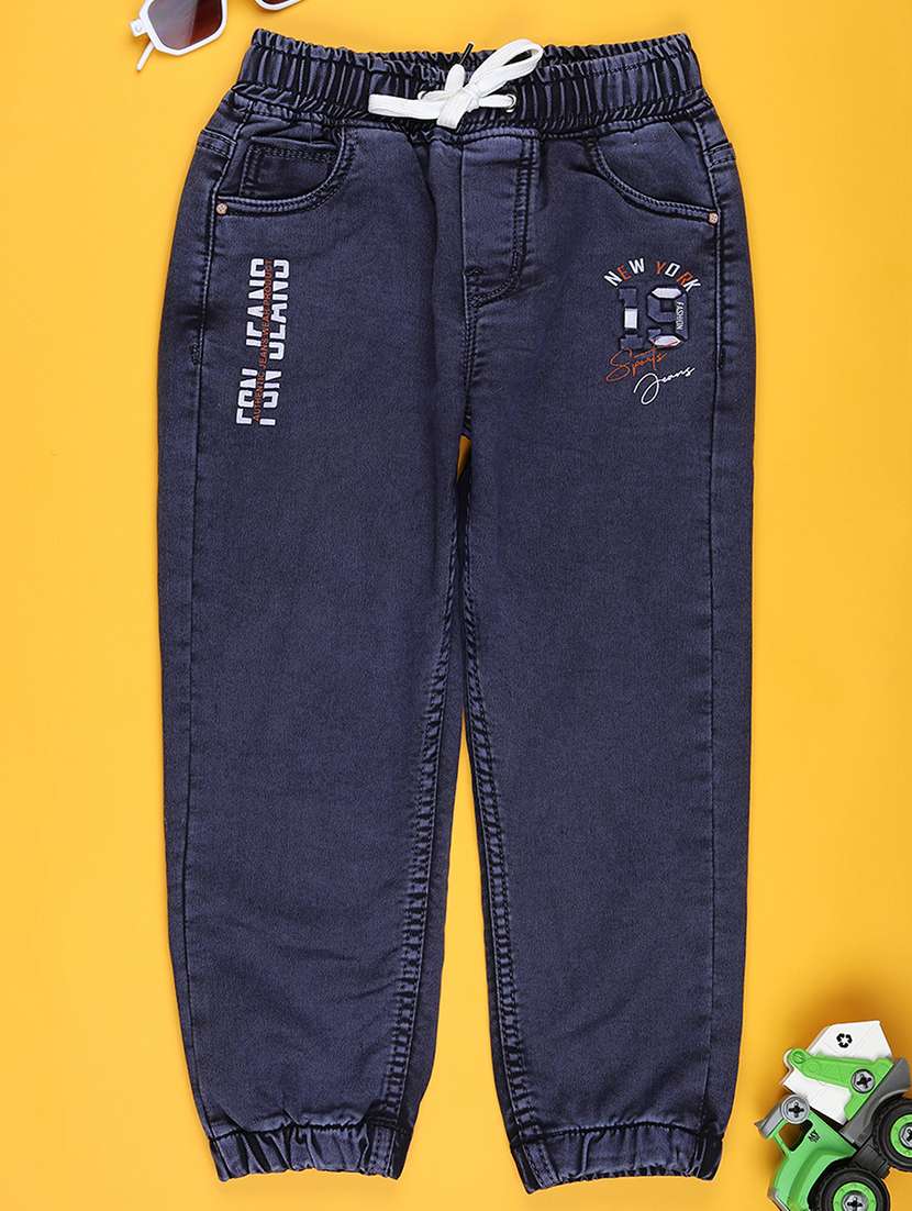 boys solid mid rise jogger 