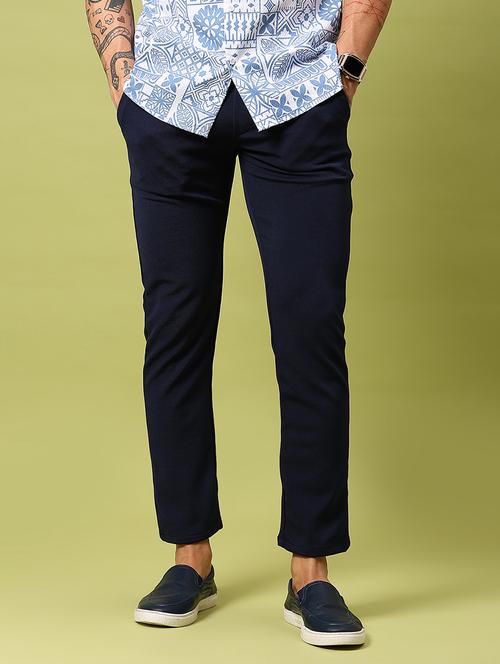 men solid mid rise regular fit chinos - 21906768 - Standard Image - 0