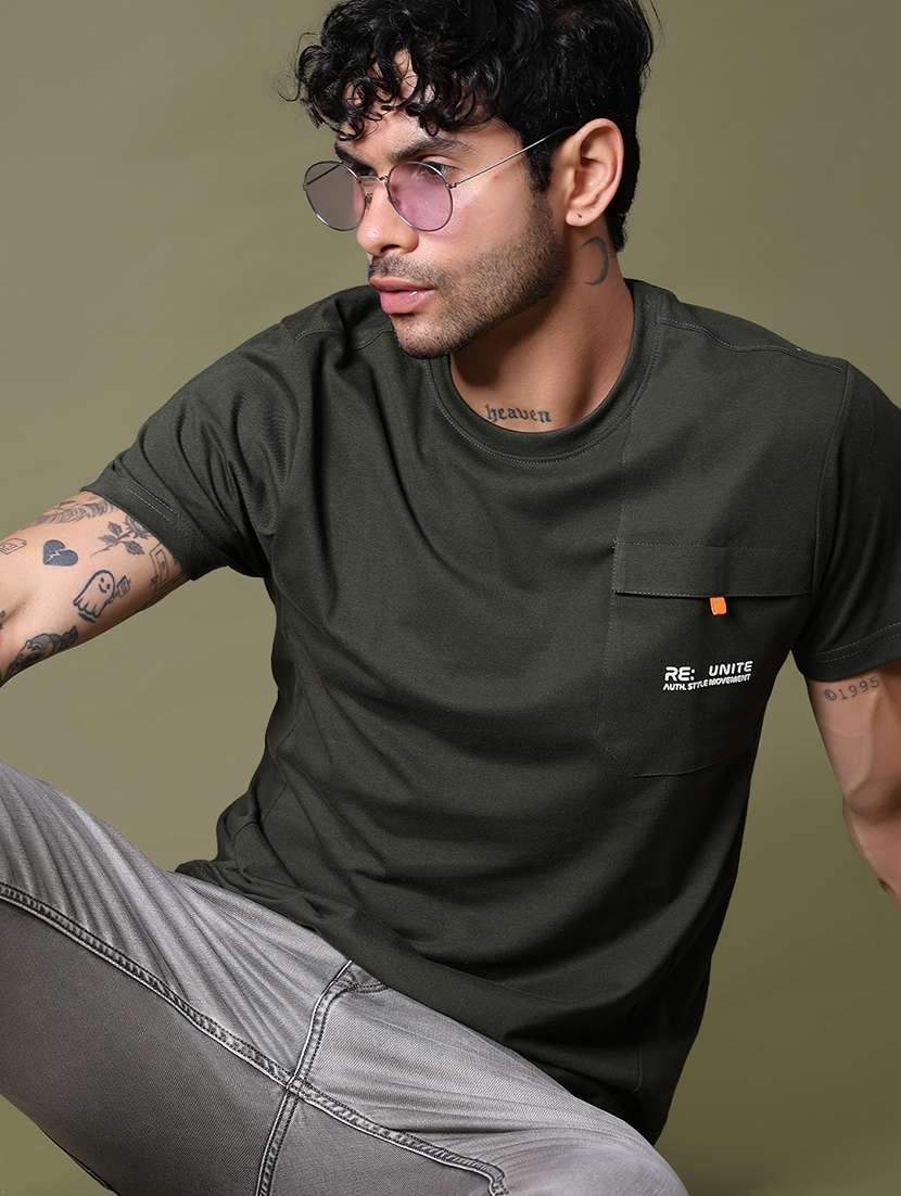 men placement print short sleeve regular fit t-shirt