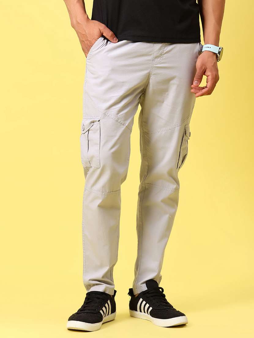 men solid mid rise regular fit cargo