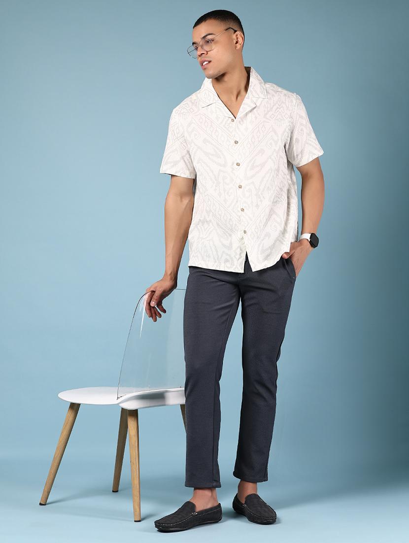 men solid mid rise slim fit chinos - 21907585 - Standard Image - 5