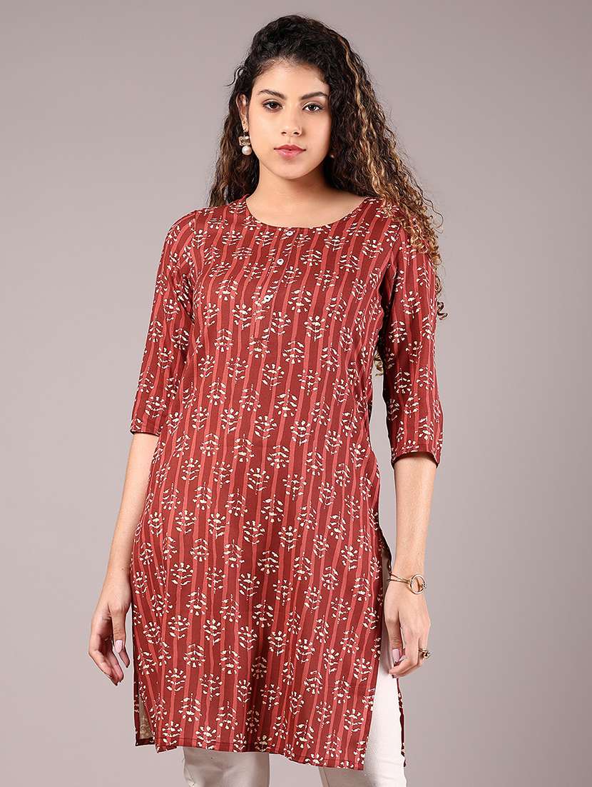 women printed three quarter sleeve straight kurta