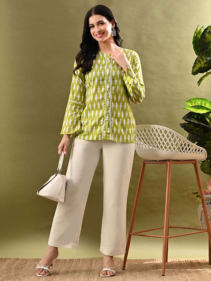 women printed bell sleeves regular top - 21908307 - Standard Image - 3