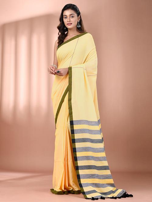 women striped handloom saree with blouse - 21908382 -  Standard Image - 0