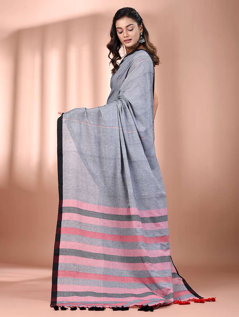 women striped handloom saree with blouse - 21908386 -  Standard Image - 3