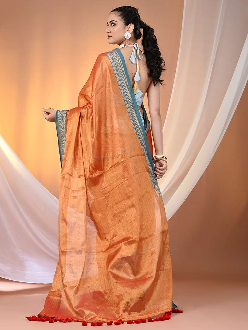women solid with bordered saree with blouse - 21908392 -  Standard Image - 3