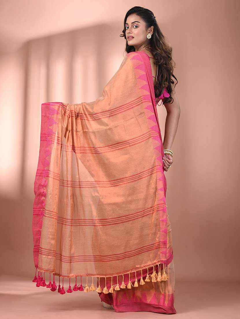 women solid with bordered handloom saree with blouse - 21908419 - Standard Image - 3
