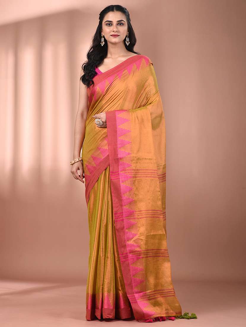 women solid with bordered handloom saree with blouse - 21908424 - Zoom Image - 0