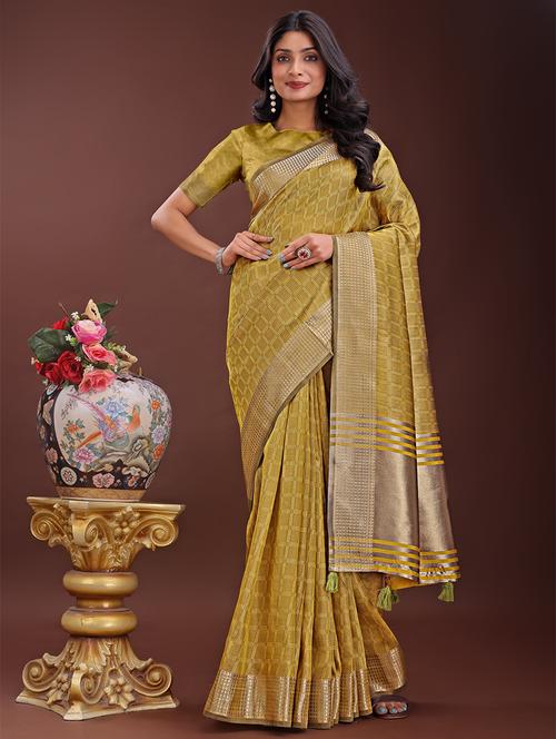 women self design bordered saree with blouse - 21909386 - Standard Image - 0