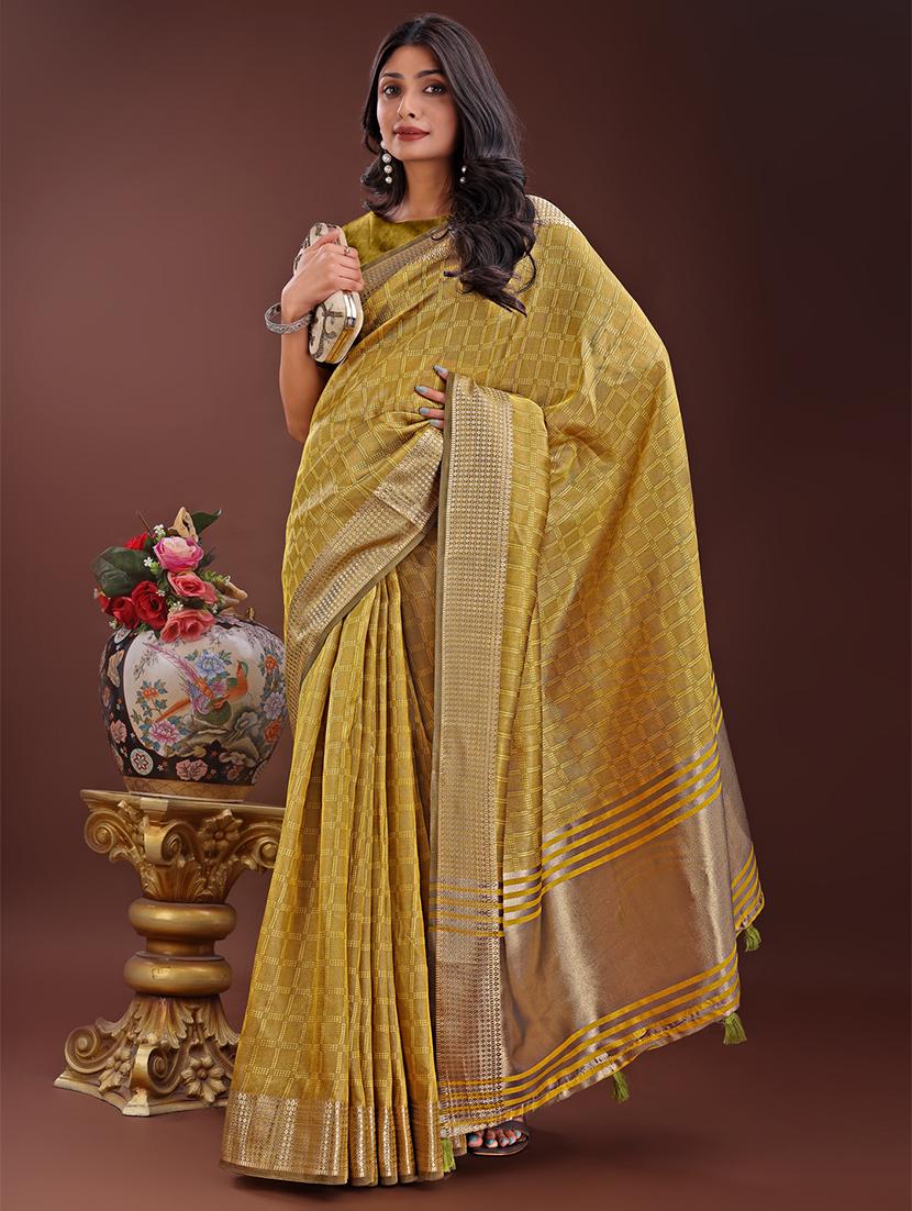 women self design bordered saree with blouse - 21909386 - Standard Image - 3