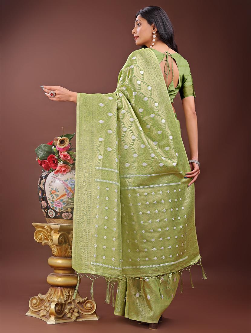 women self design banarasi saree with blouse - 21909398 - Standard Image - 3