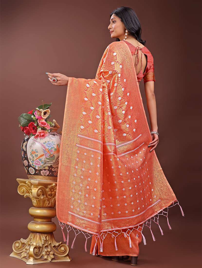 women self design banarasi saree with blouse - 21909402 - Standard Image - 3