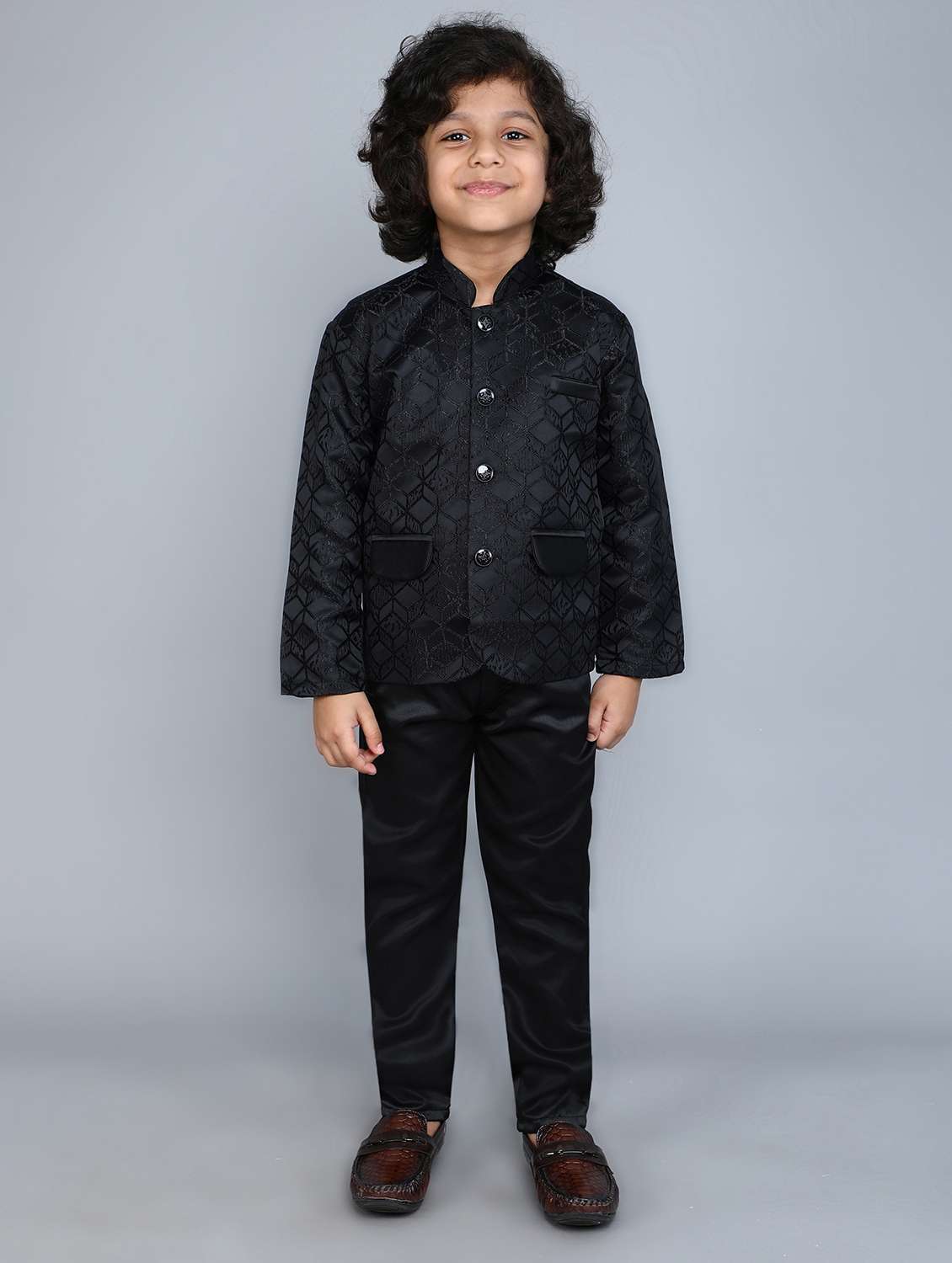 boys self design long sleeve 2 peice suit set