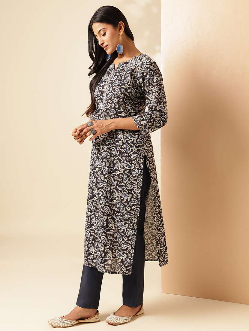 women three quarter sleeve straight kurta - 21909588 -  Standard Image - 3