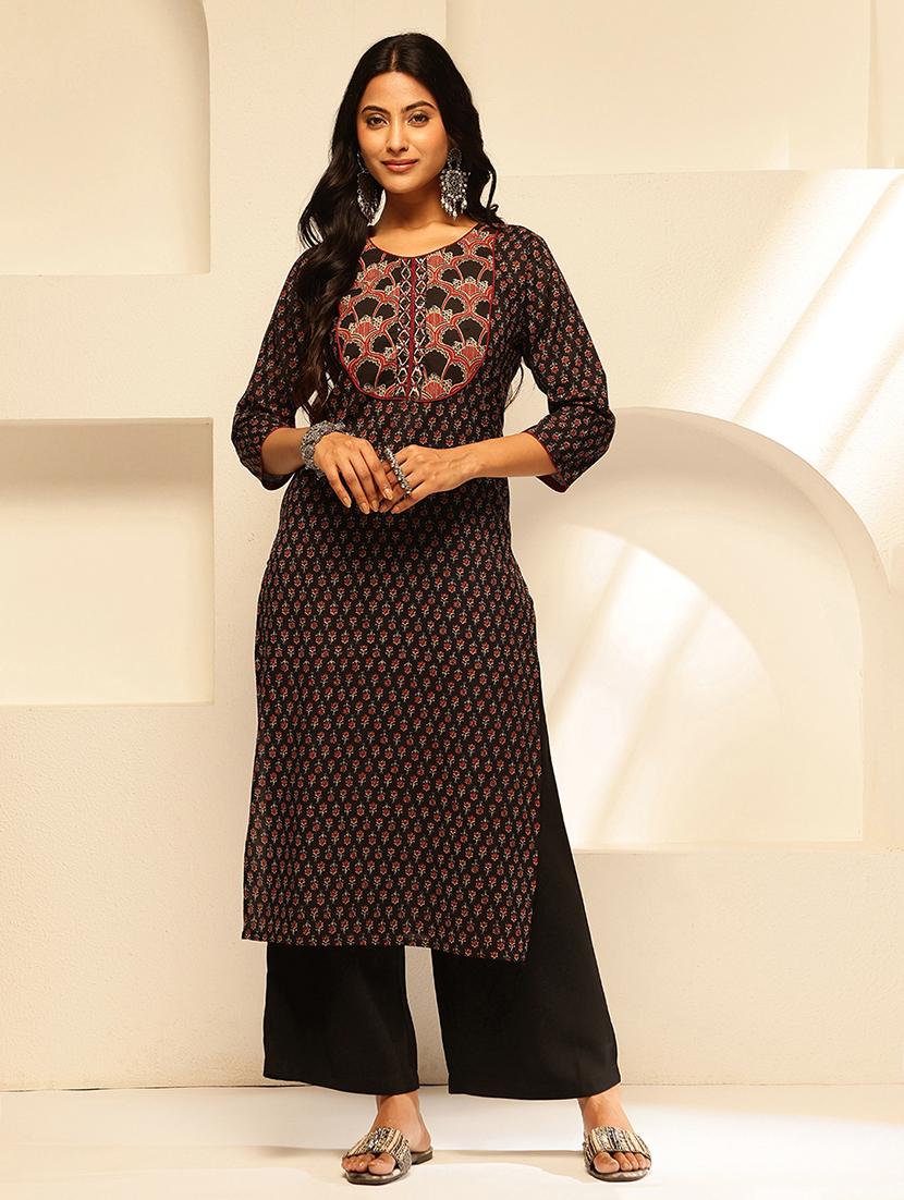women embroidered three quarter sleeve straight kurta - 21909605 - Zoom Image - 0
