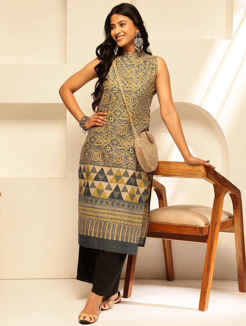 women printed sleeveless straight kurta - 21909608 -  Zoom Image - 0
